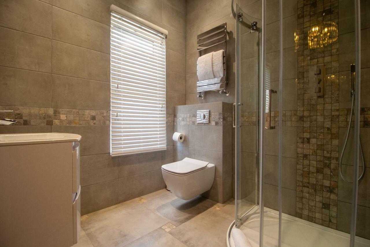 Signature Suites Peterborough Exteriör bild