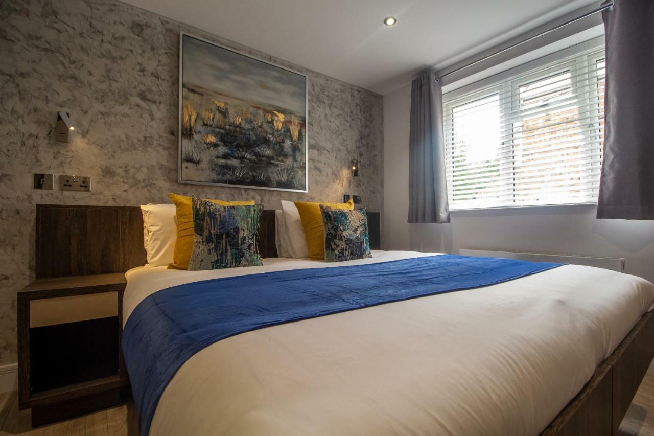 Signature Suites Peterborough Exteriör bild