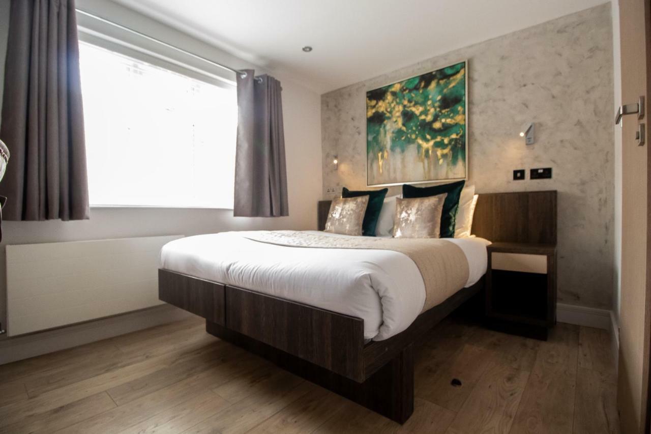 Signature Suites Peterborough Exteriör bild